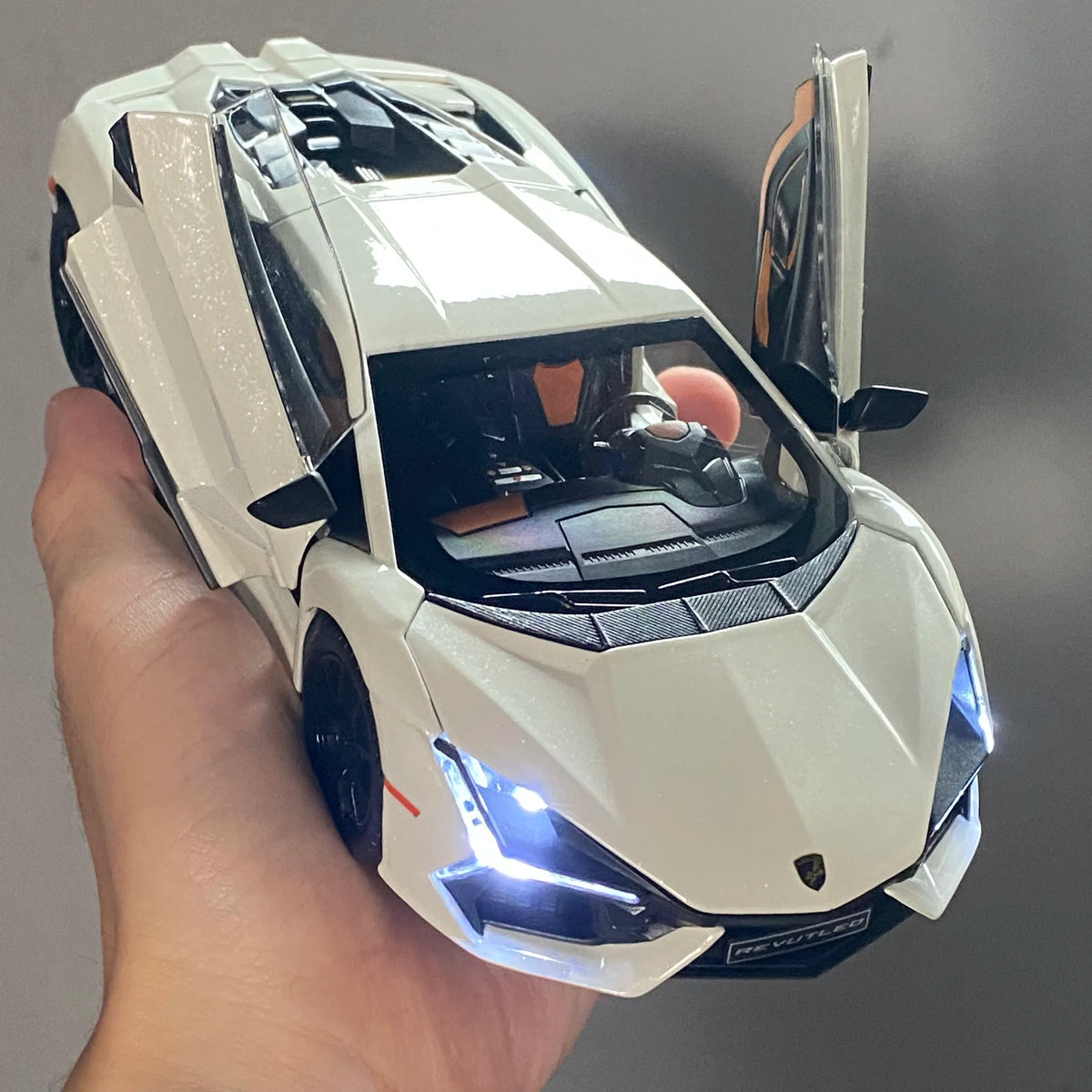 1:24 Lamborghini Revuelto Super Sports Car Alloy Metal Diecast Model Car Ornament Decoration Collectibles Kids Toy Birthday Gift