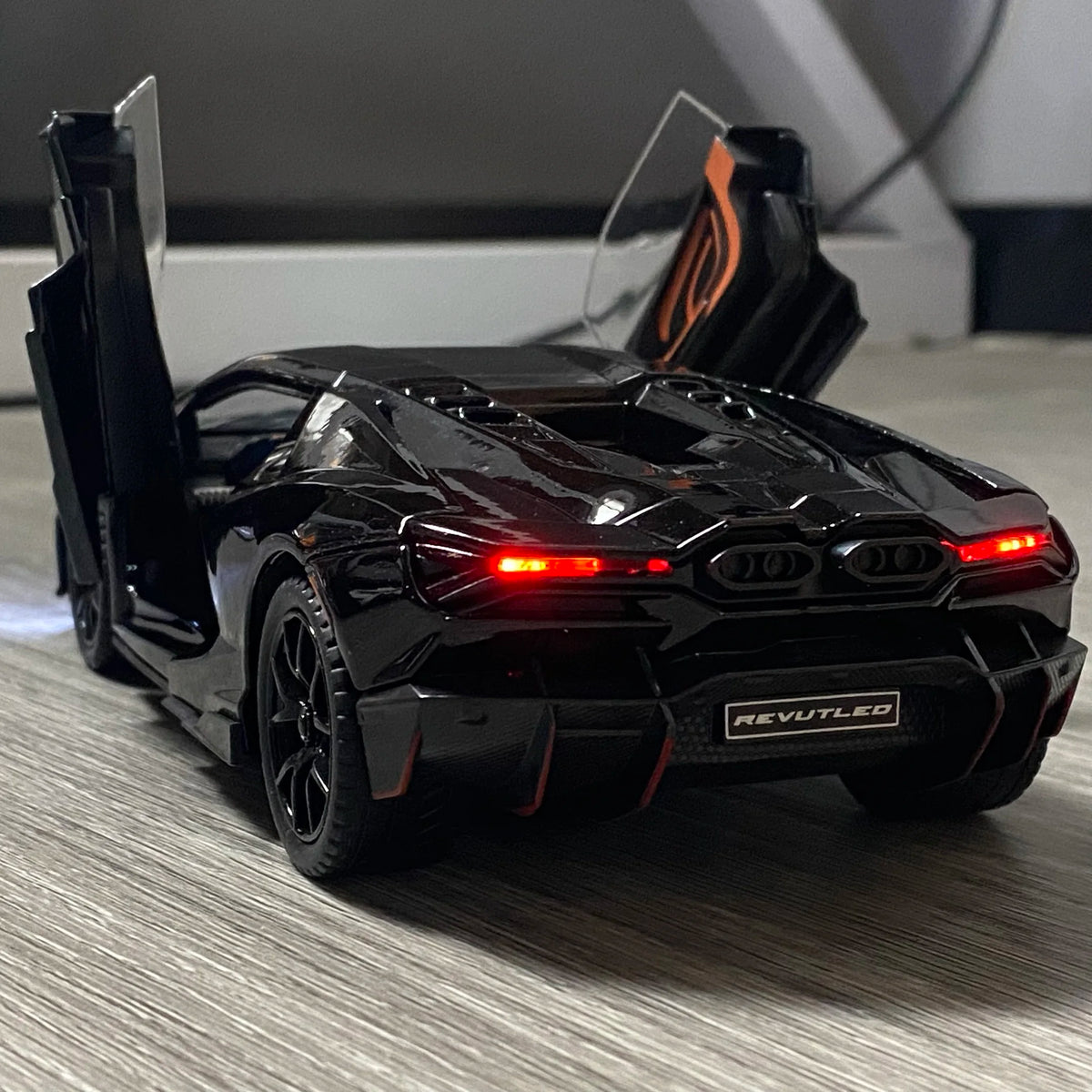 1:24 Lamborghini Revuelto Super Sports Car Alloy Metal Diecast Model Car Ornament Decoration Collectibles Kids Toy Birthday Gift