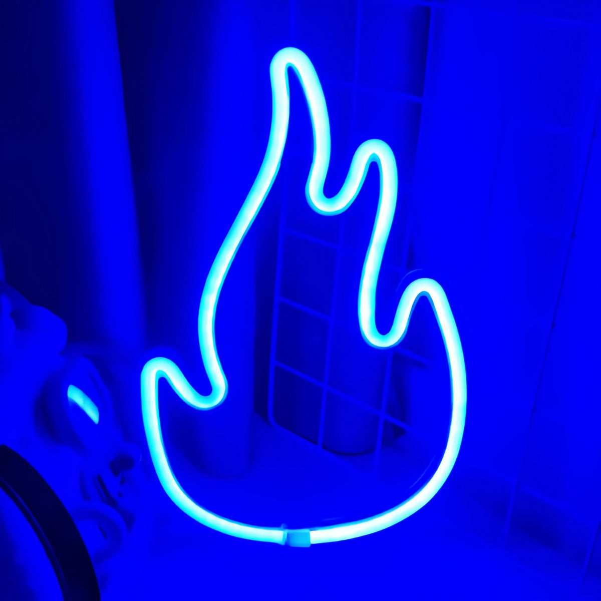 Halloween Bat Spirit LED Neon Wall Decor for Party Gift - Terrifying Atmosphere - USB or Battery Powered