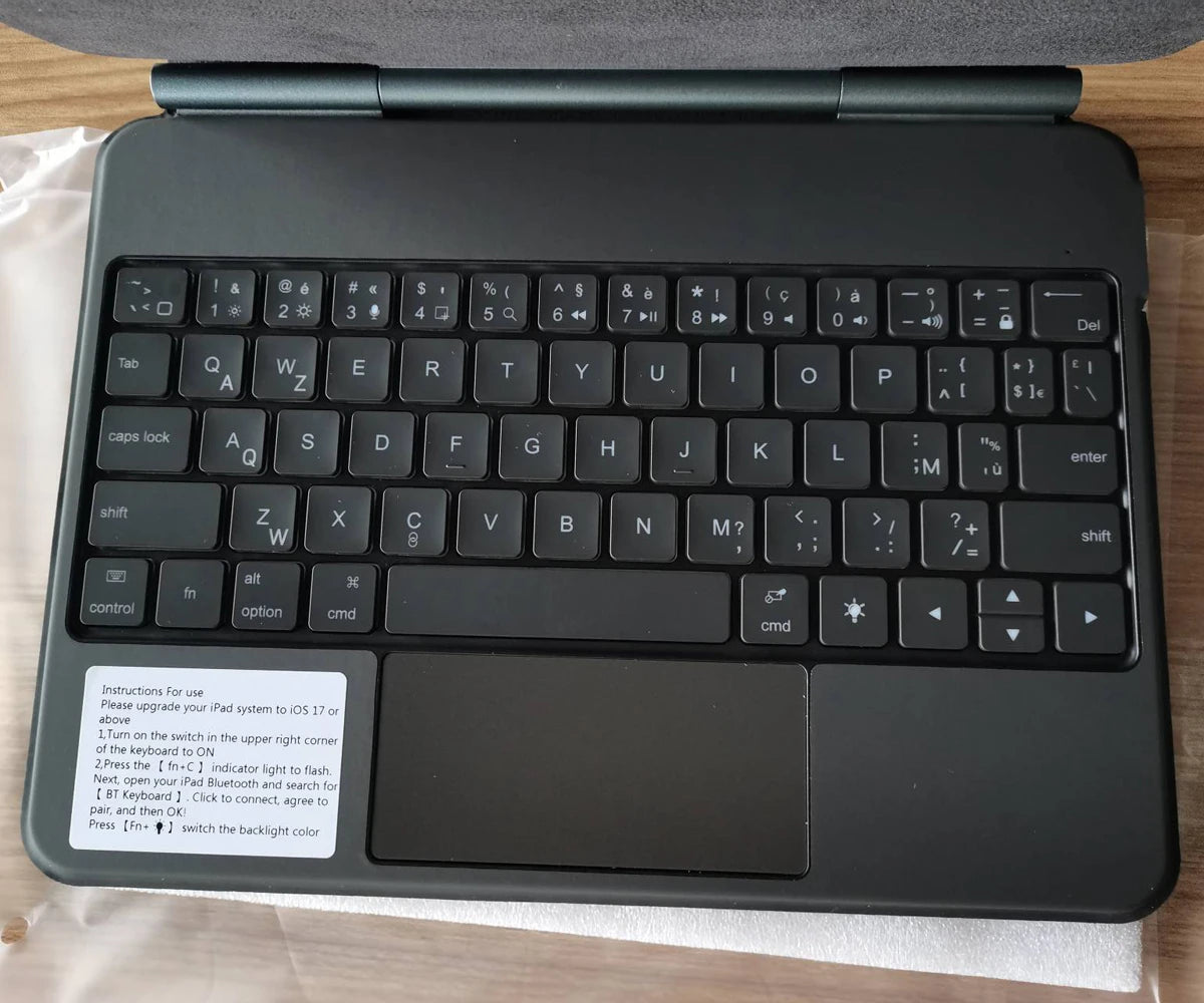Magnetic Magic Keyboard for iPad Pro 13 M4 2024 M5 2025 13" Case for iPad Pro 11 M4 M5 11" Floating Stand Wireless BT Keyboard