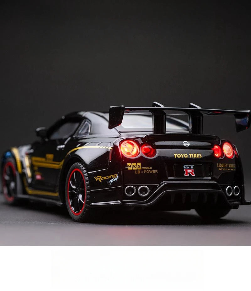 1/32 Nissan Skyline GTR R35 Nismo GT3 Racing Toy Car Model For Children RMZ CiTY Diecast Alloy Miniature Sound Light Collection