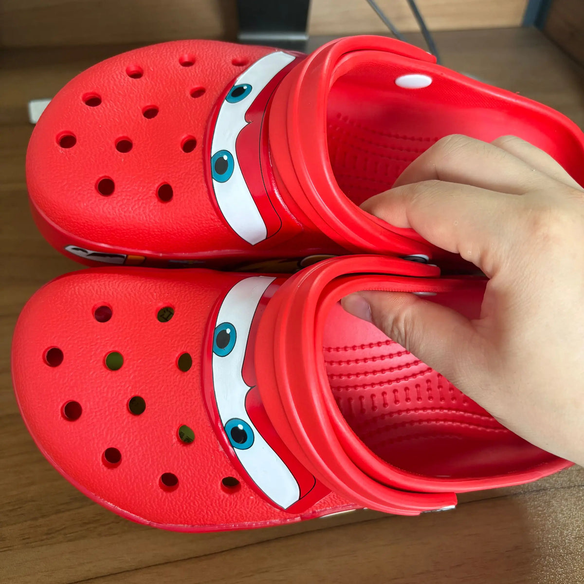 Lightninged 95 Cars Adults Hole Slippers Cartoon Solid Waterproof Slippers Outdoor Beach Sandals Breathable Eva Shoes