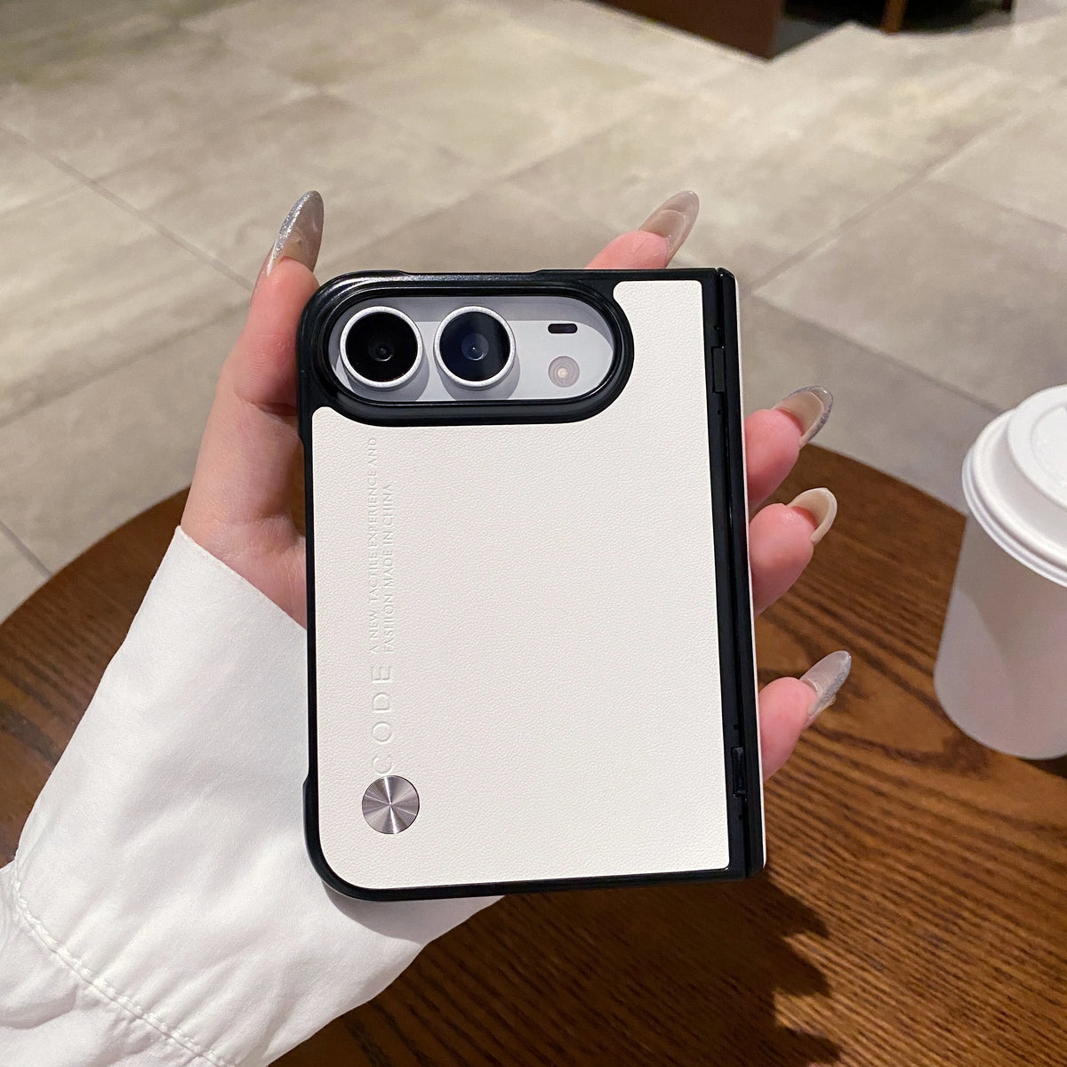 For iPhone Duo iPhone18 Fold Skin Feel Luxury Case With Hinge Protector Lens Protection Shockproof Anti Drop Back Cover Funda