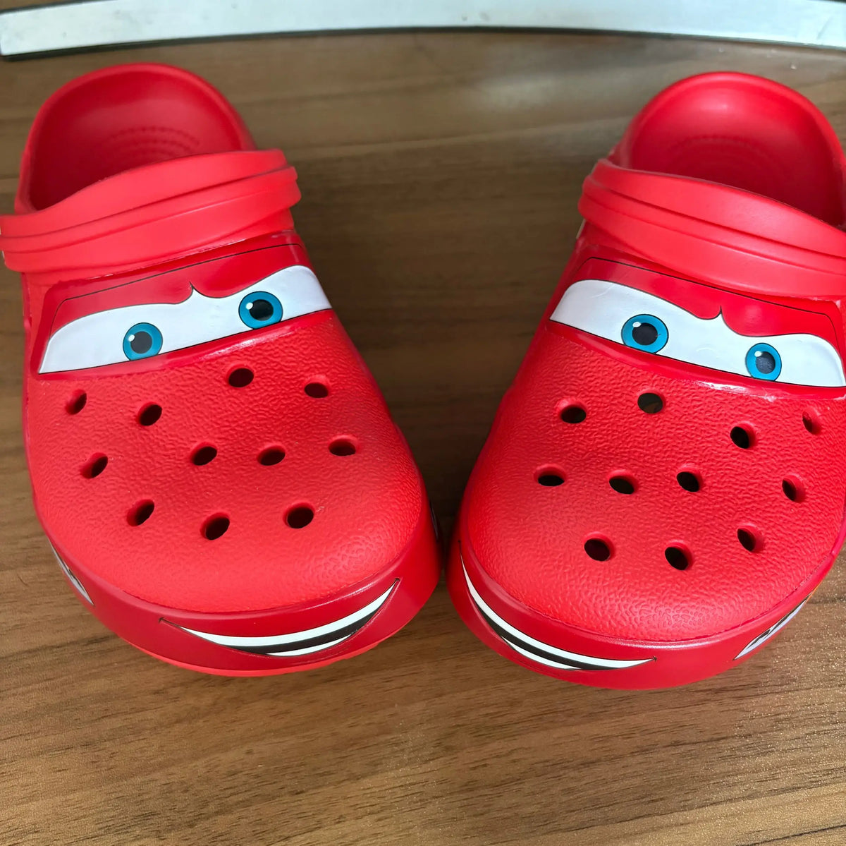 Lightninged 95 Cars Adults Hole Slippers Cartoon Solid Waterproof Slippers Outdoor Beach Sandals Breathable Eva Shoes