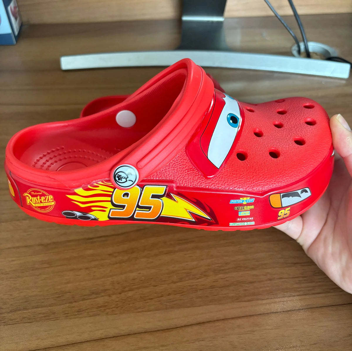 Lightninged 95 Cars Adults Hole Slippers Cartoon Solid Waterproof Slippers Outdoor Beach Sandals Breathable Eva Shoes
