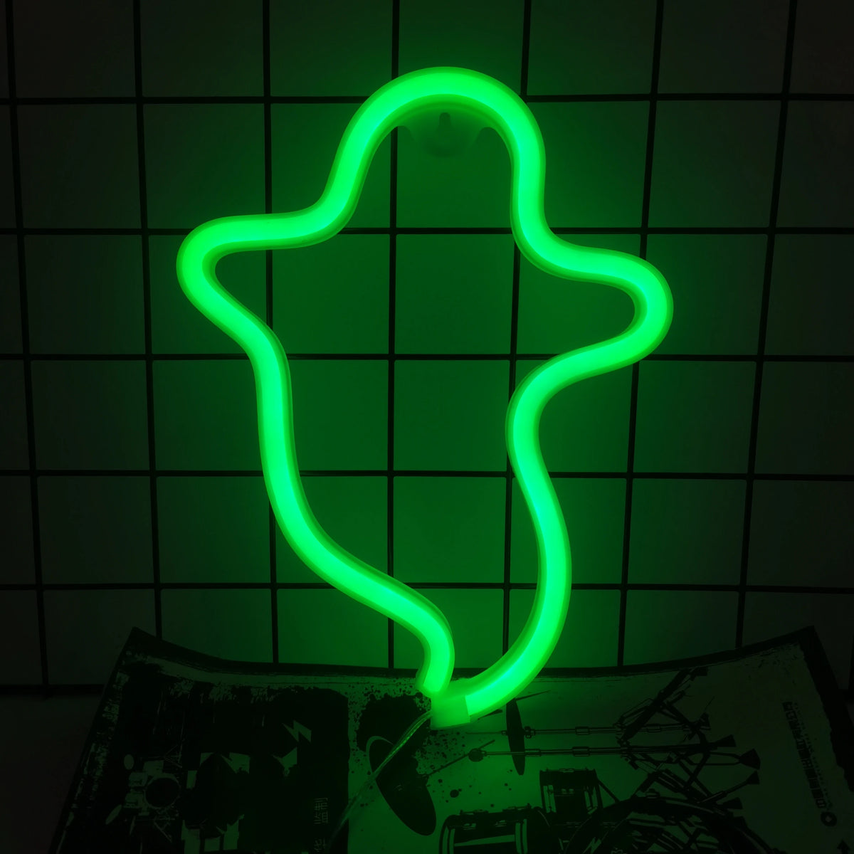 Halloween Bat Spirit LED Neon Wall Decor for Party Gift - Terrifying Atmosphere - USB or Battery Powered