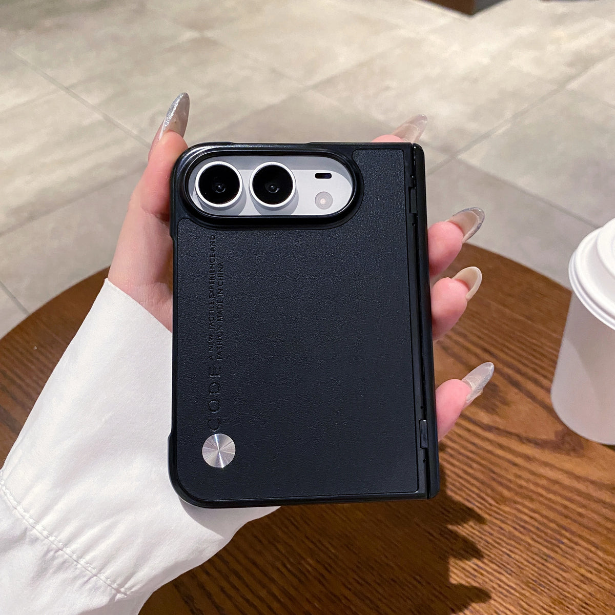 For iPhone Duo iPhone18 Fold Skin Feel Luxury Case With Hinge Protector Lens Protection Shockproof Anti Drop Back Cover Funda