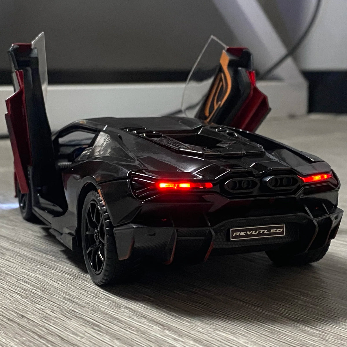 1:24 Lamborghini Revuelto Super Sports Car Alloy Metal Diecast Model Car Ornament Decoration Collectibles Kids Toy Birthday Gift