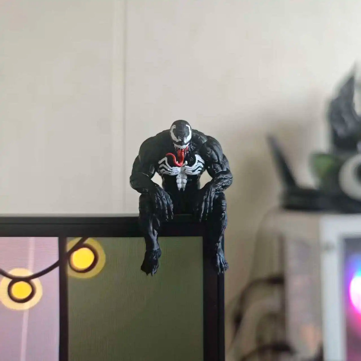 Spider Man Venom Batman Sitting Posture Anime Figure Statue Statue Collection Model Toy Car Desktop Ornament Collect Toy Gift