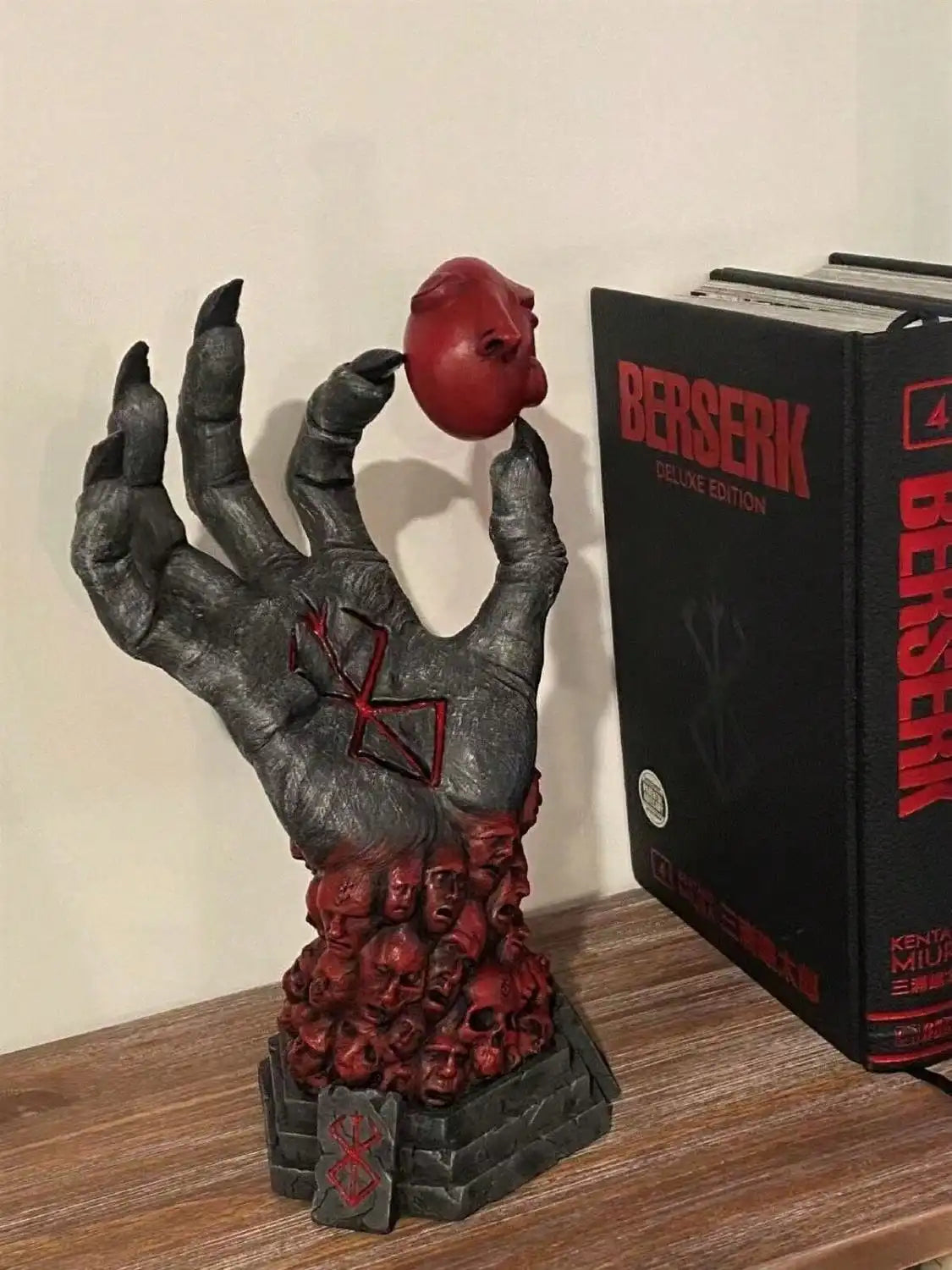 Creativity Demon's Berserk Divine Hand Statue - Gothic Halloween Decor, Anime Horror Collectible Resin Art with Bone Details han