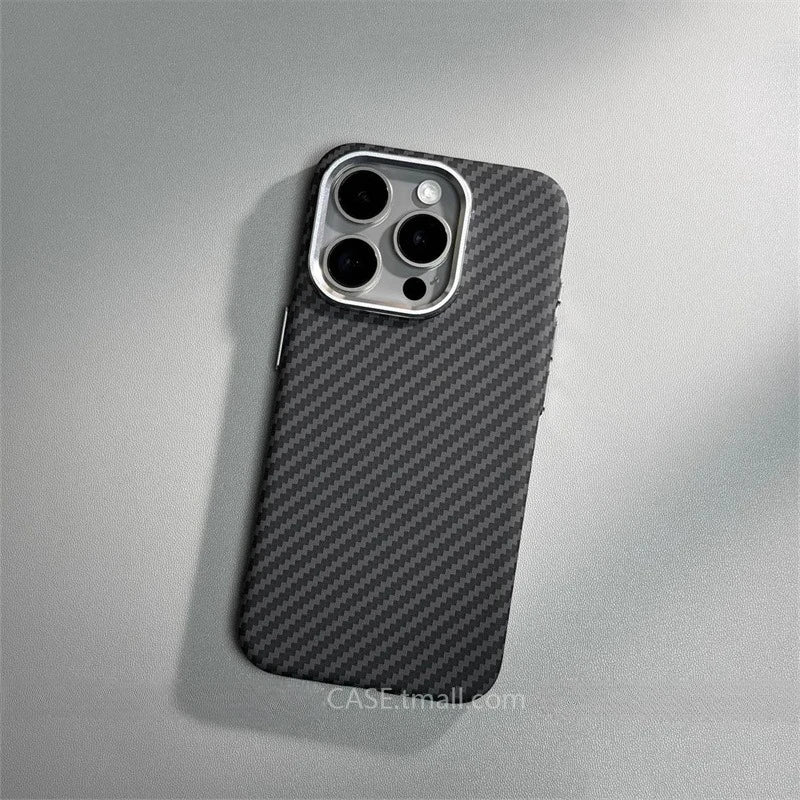 Relief Carbon Fiber Magnetic Case for iPhone 15 Pro Max 16 17 Pro Phone Cover Camera Metal Lens Protective Shell Hard PC Fundas