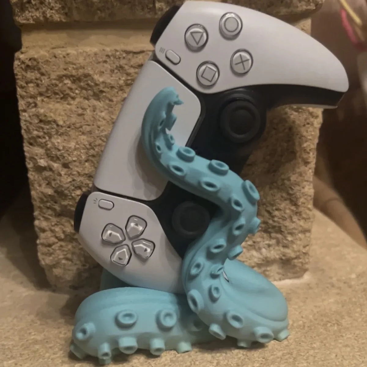 3D Printed Octopus Game Controller Stand Suitable for PS5 Controllers Desktop Stand Holiday Gift Home Decor Statue Ornament