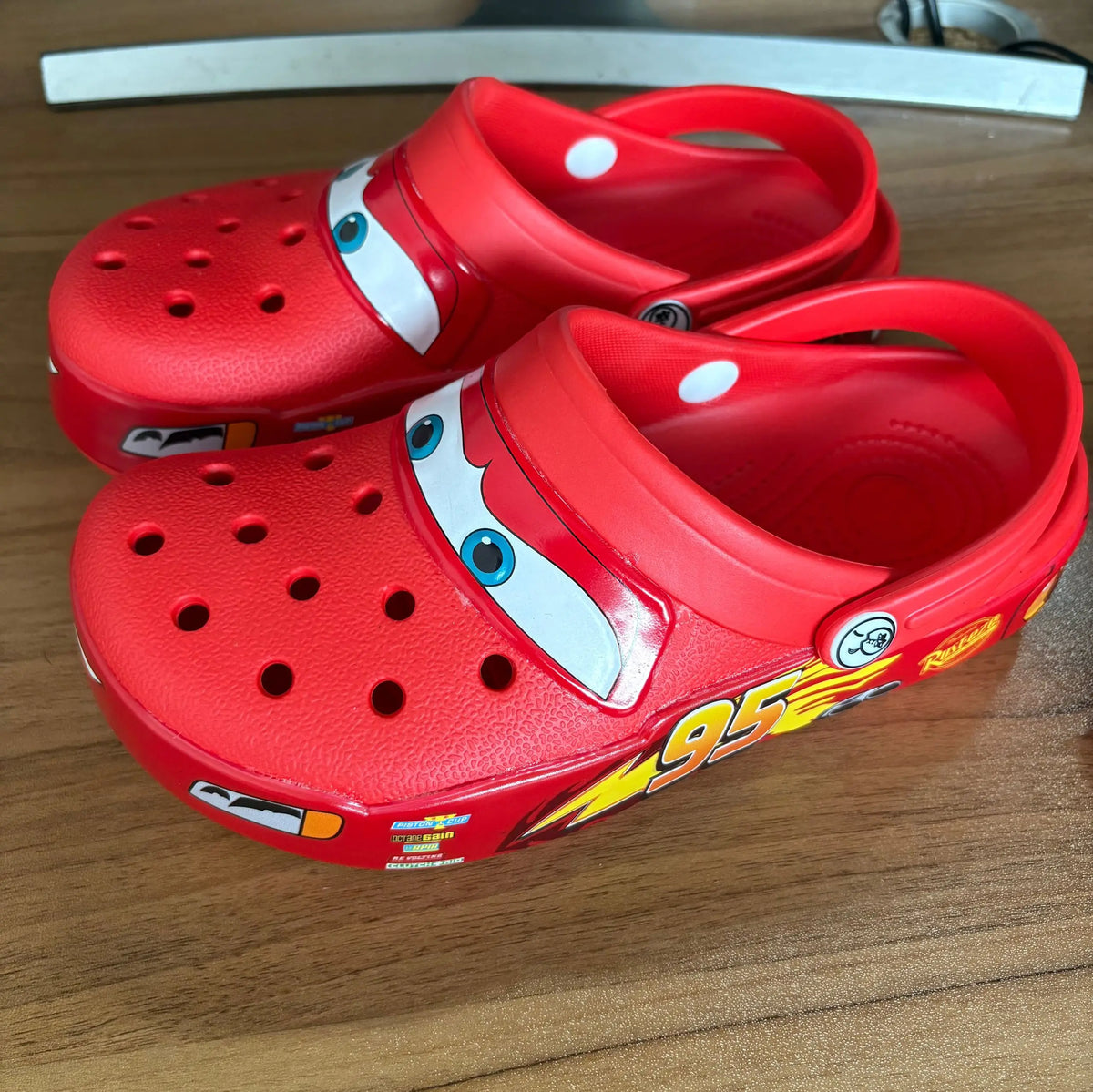 Lightninged 95 Cars Adults Hole Slippers Cartoon Solid Waterproof Slippers Outdoor Beach Sandals Breathable Eva Shoes
